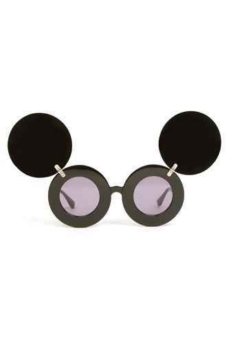 lindafarrow-jeremyscott-mickeymousesunglasses-465