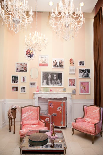benefit office tour