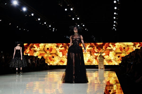 26_McQueen_SS13_NinaW_27