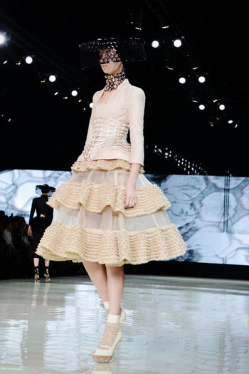 19_McQueen_SS13_NinaW_20