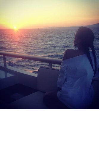 rihanna_vacation3
