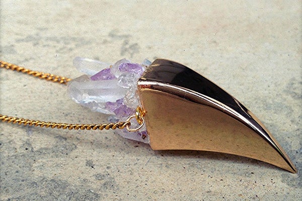 lili-claspe-125-quartz-talon-