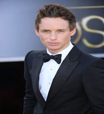 Worst: Eddie Redmayne
Now, before you block R29 from your browser forever and ever, hear us out. It's not that Eddie Redmayne doesn't look beautiful, gorgeous, and amazing as always. But we'd love to see him depart from his carefully concocted bedhead for once. How is it that he keeps the exact same hairstyle when he's fighting the French Revolution and attending a red-carpet event? Switch it up!
Photo: Jim Smeal/BEI Images. rexusa_1255640zq