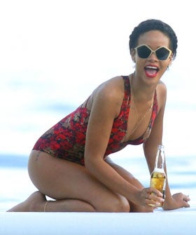 rihanna_opener