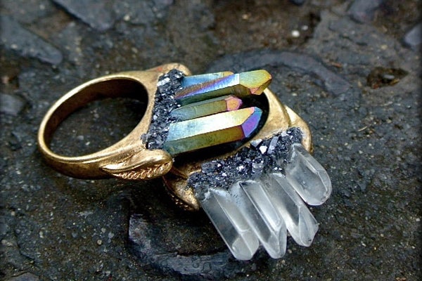 lili-claspe-60-quartz-