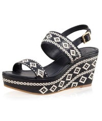 Oh-So-Walkable Wedges To Help You Navigate The D.C. Streets opener