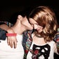 H&Mkiss_open