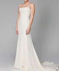 Planning A Red Carpet-Worthy Wedding? Find Your Dress This Weekend kevan-hallmain