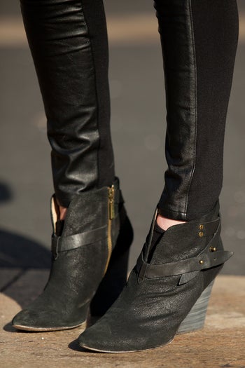 Natalie Suarze, Model:blogger Natalie off Duty, Max%0Abernson shoes