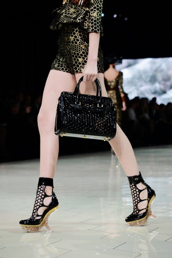 15_McQueen_SS13_NinaW_17