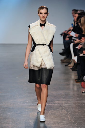 beltedscarf_thk_fw13_086