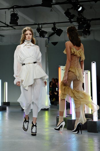 22_Rodarte_FW13_NinaW71