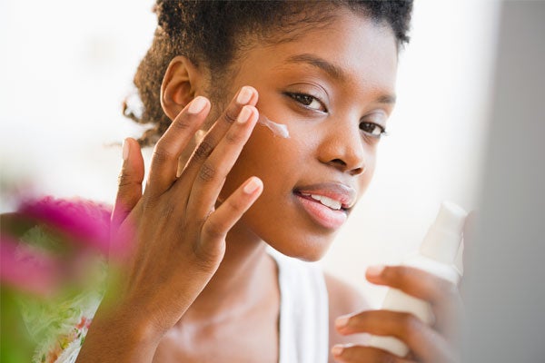 skin-care-habits-moisturizer