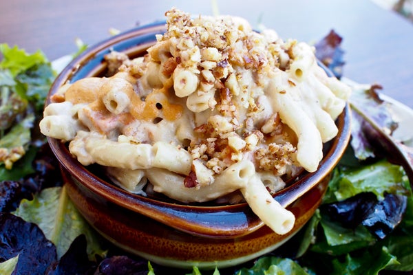 Sun-Cafe-Vegan-Mac-And-Cheese-PHOTOGRAPHED-BY-KRISTIN-GUY