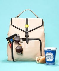 5 Drop-Dead Handbags Packed For 5 Different Cities PEdLCTri0aX0q9qnWl17uRyGwcmuSWcT0HmFNQr282E