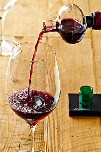 WilliamsSonoma_Soiree-Wine-Aerator_25
