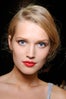 summer-beauty-trends-bright-lips