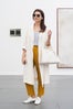 008_Pola-Thomson,-fashion-designer