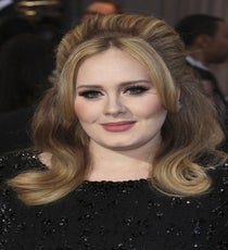 Adele’s Sultry EyeHaving an evening wedding in the city? A dramatic eye like Adele’s might be the perfect bet. According to her hair and makeup artist Michael Ashton, he wanted “a modern take on a classic look.” To achieve that, he played up the singer’s eyes by extending the eye line with Maybelline Eye Studio Lasting Drama Gel Eyeliner and pumped up the lashes with Lancôme Hypnôse Mascara. Photo: MediaPunch Inc/Rex USA rexusa_1255751a