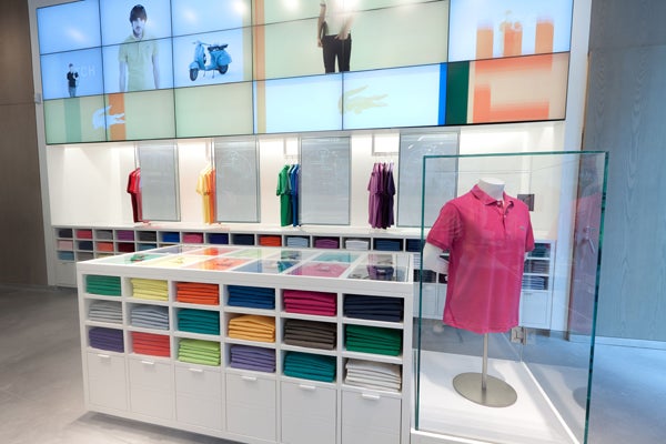 lacoste-polo-bar