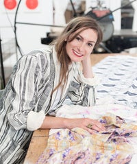 Studio Stalker! An Adorable Textile Pro Shows Off Her Dreamy Workspace opener(29)