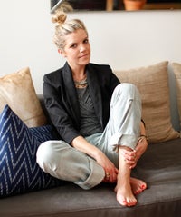 Tour An On-The-Rise Designer's Chic Dumbo Pad opener